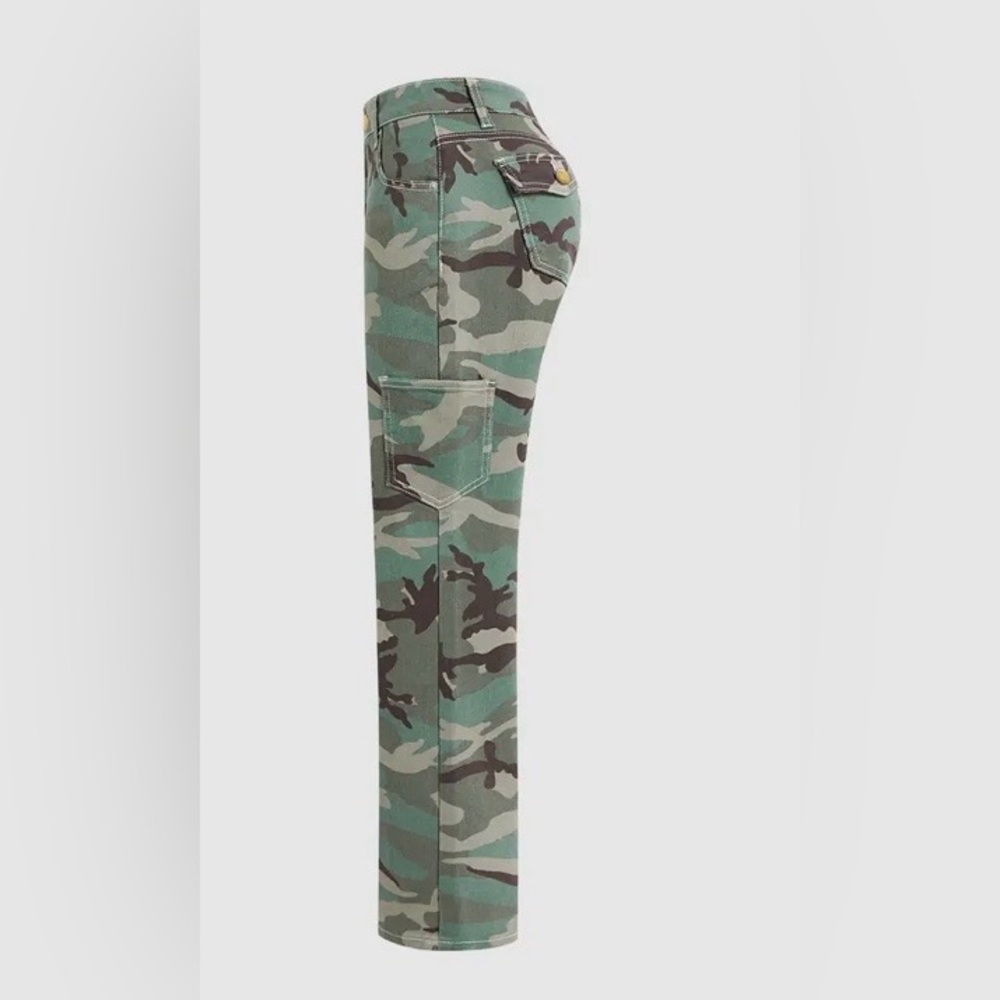 Flamingals Camo Mid Rise Straight Leg Jeans Size Large NWT - Picture 4 of 12